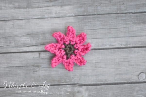 Free Crochet Pattern - Summer Flower Baby Barefoot Sandals | Perfect stretchy and comfy little sandals for baby feet 