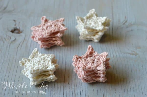 Free Crochet Pattern - Mini Crochet Stars | Use these simple stars for a variety of crochet projects. Very simple to make!