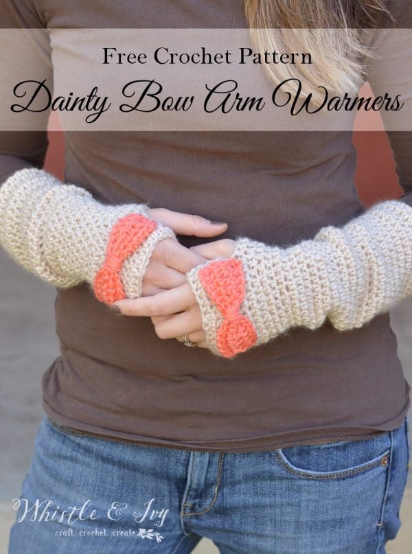 Free Crochet Pattern - Dainty Bow Crochet Arm Warmers | Make these pretty arm warmers and stay cozy this winter. Pattern by Whistle and Ivy 