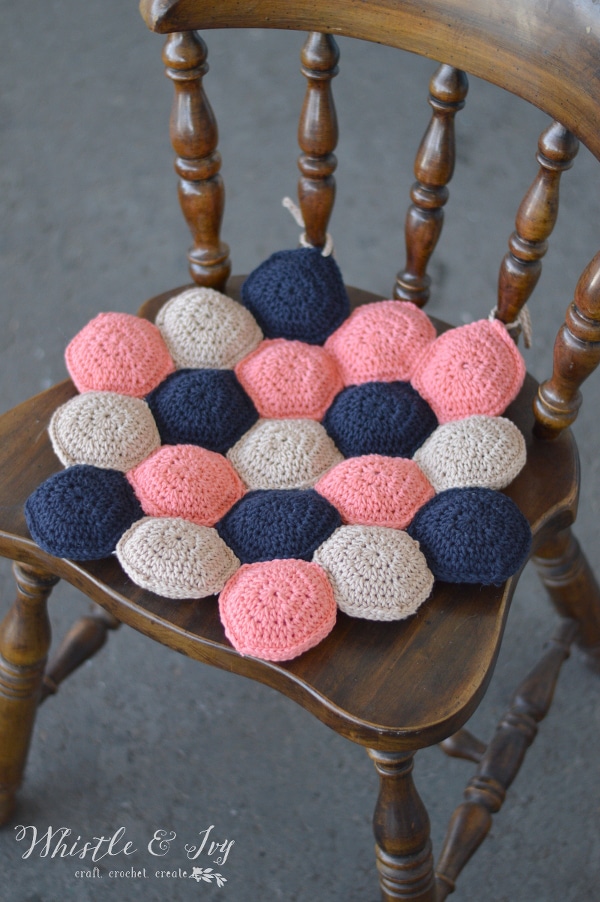 Hexagon Puff Seat Cushion – Free Crochet Pattern