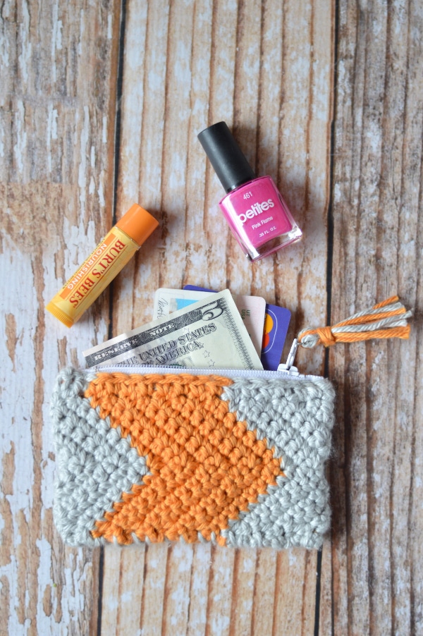 Chevron Crochet Zipper Pouch – Crochet Pattern