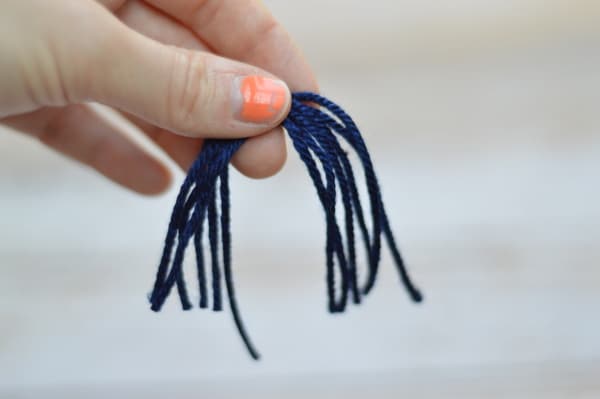 Crochet Tassel Barefoot Sandals - Crochet these adorable barefoot sandals in minutes. They use very little yarn and will look adorable with a sun dress!