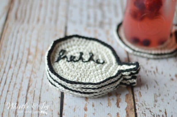 Free Crochet Pattern - Crochet speech bubble coasters | Make these super fun conversational coasters for your home! Personalize with any word you like!