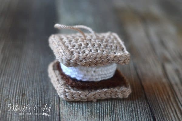 FREE Crochet Pattern: Crochet S'more Ornament | This adorable little ornament is fun to make and looks almost good enough to eat! 