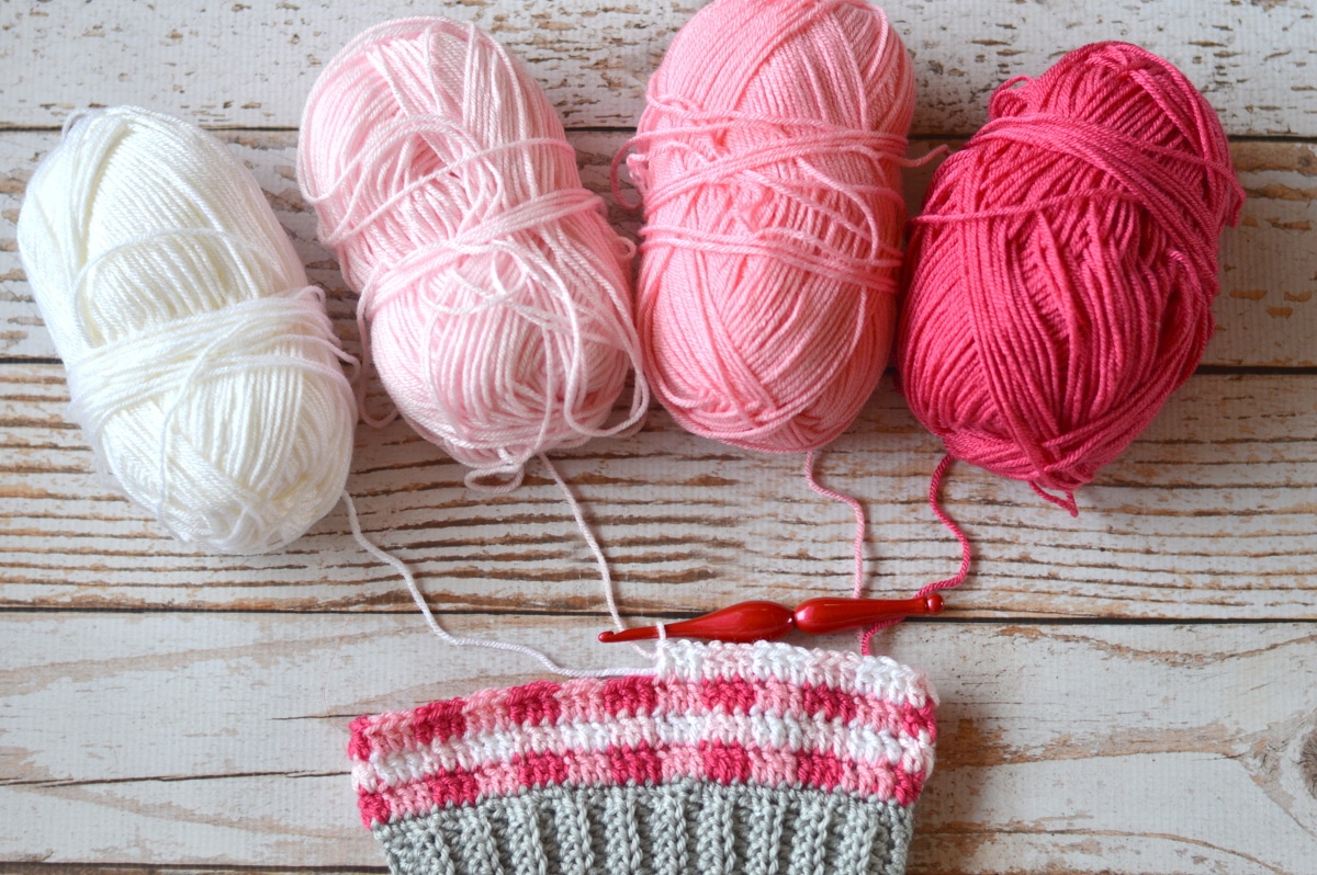 How to Crochet Buffalo Plaid - The Plaid Stitch - Whistle and Ivy