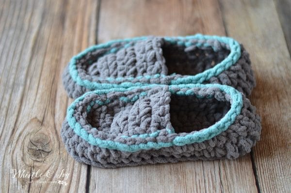 Free Crochet Pattern: Quick and Cozy Crochet Slippers | Slip your feet into these chunky, cozy crochet slippers. SO comfy and they are a very QUICK project!
