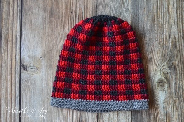 Crochet Pattern: Top Down Crochet Plaid Hat | Make this pretty and trendy buffalo plaid hat in the round! 