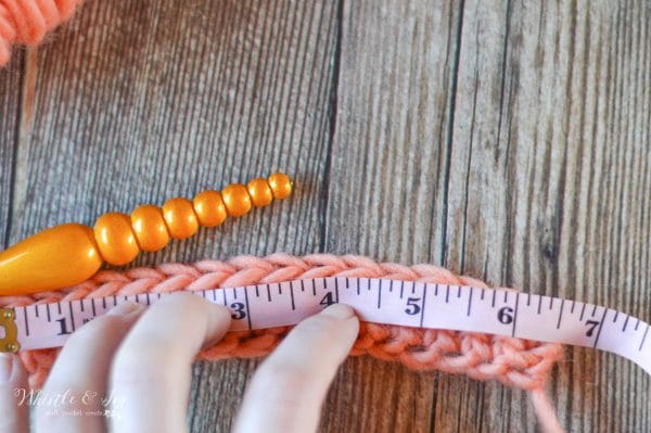 how to work a crochet gauge swatch, the easiest and fasted method 
