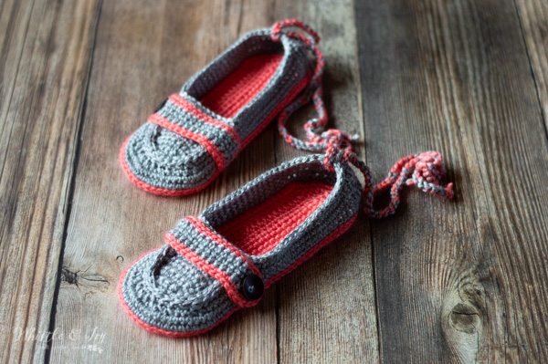 coral and gray free crochet pattern ankle tie slippers