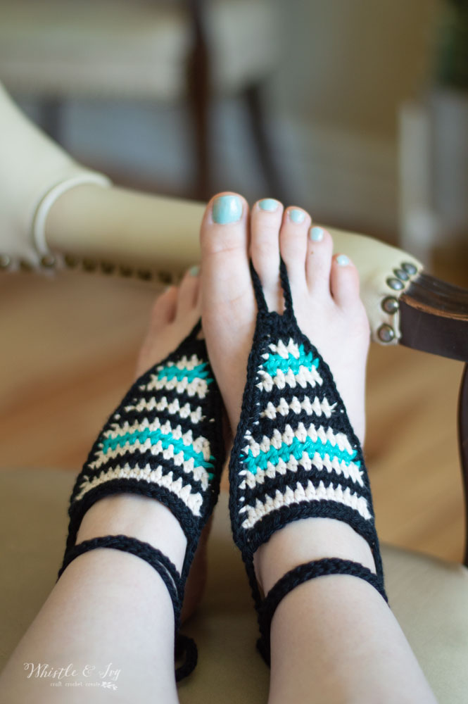 Serape Crochet Barefoot Sandals – Free Crochet Pattern