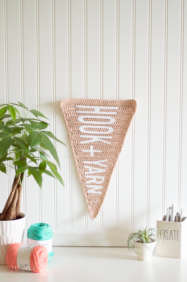 Show your Team Crochet spirit with this crochet wall pennant! – Crochet Pattern