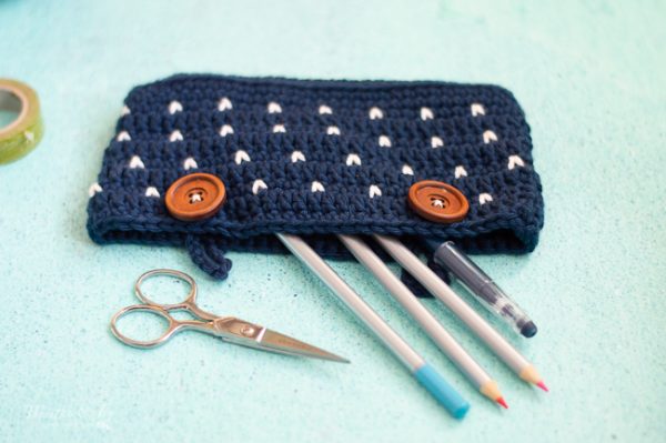 crochet pencil pouch cute knit stitch crochet pattern 