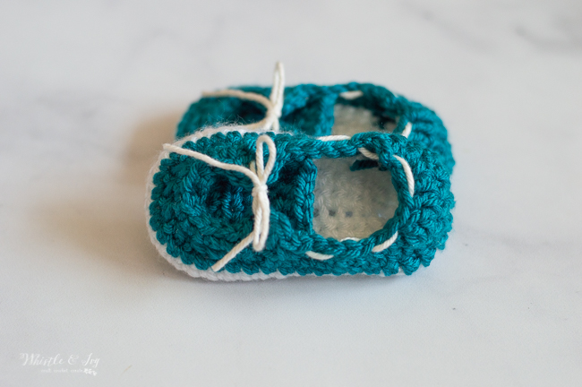 crochet baby boat shoes boat slippers crochet pattern for baby cute baby shower gift idea 