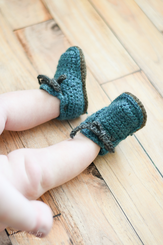 cute modern crochet booties for baby crochet pattern 