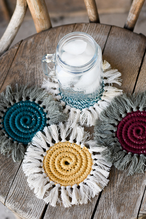 Make these unique crochet coasters with rope – A Quick and Easy Crochet Pattern
