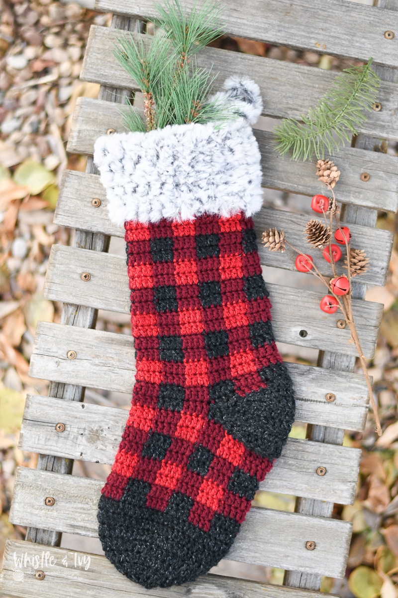 Crochet buffalo plaid Christmas stocking free crochet pattern 