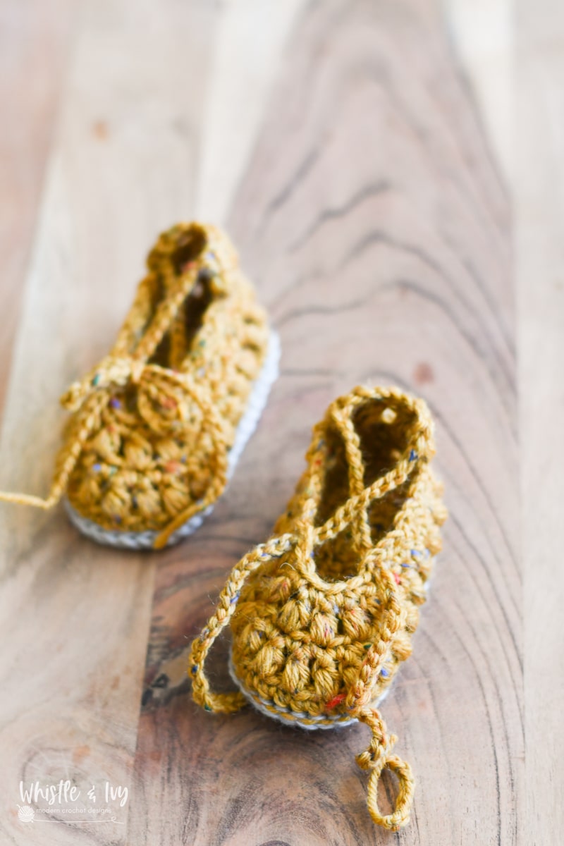 Adorable and Easy Crochet Puff Stitch Baby Shoes – A Baby Bootie Pattern