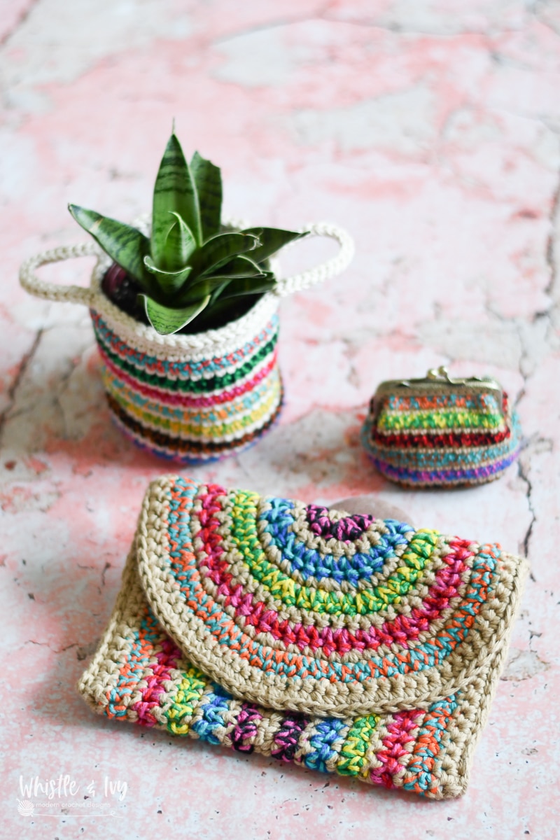 modern crochet clutch  colorful crochet patterns colorful crochet basket 
Free crochet pattern 