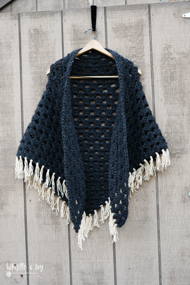 Quick Chunky Crochet Shawl – an EASY Beginner-Friendly Crochet Pattern