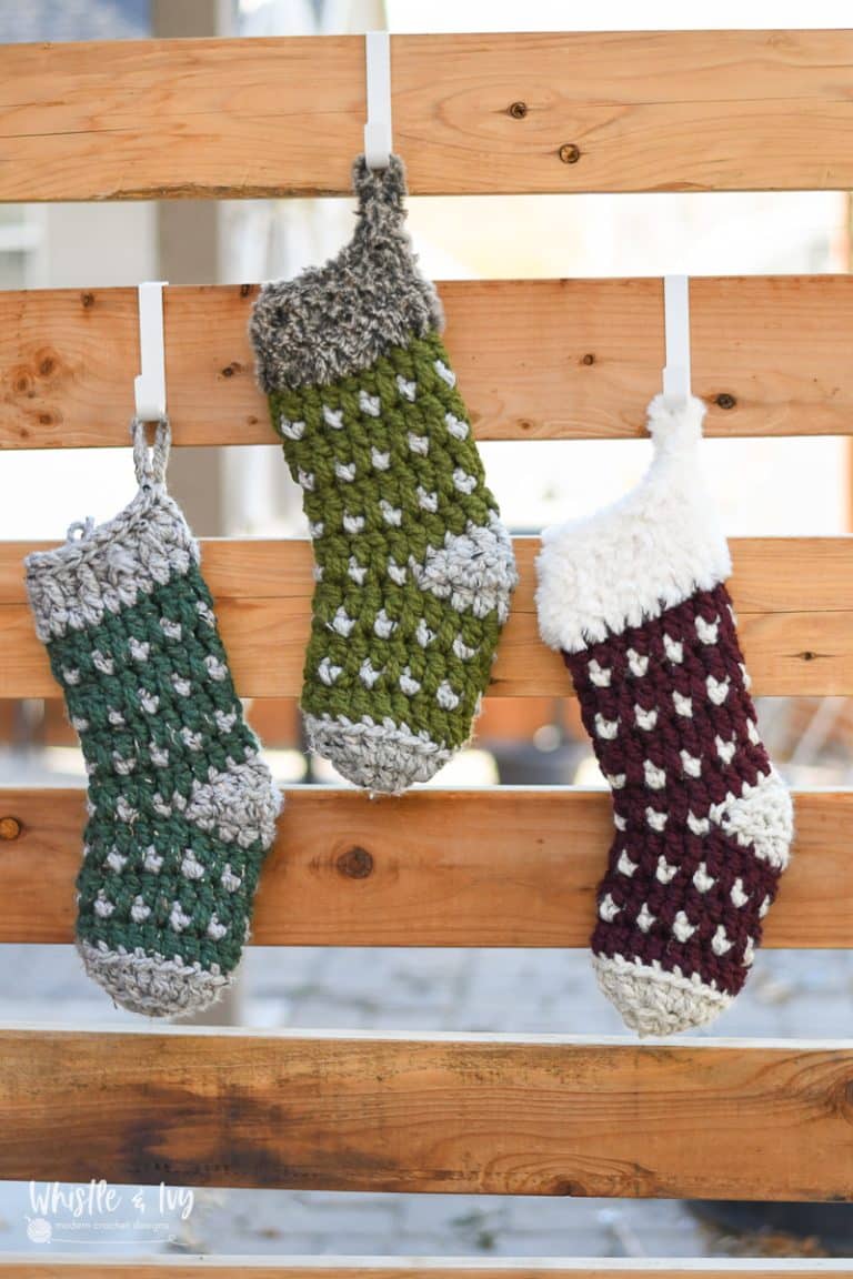 45-Minute Quick Chunky Crochet Stockings – A Perfect Holiday Evening Project